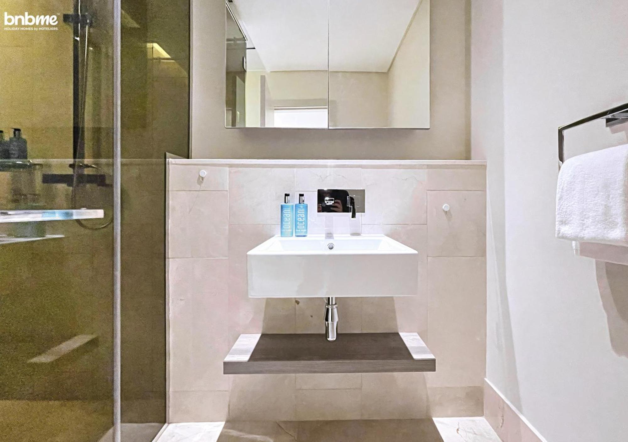 Bnbme - Th8 Palm Hotel Dubaj Kültér fotó